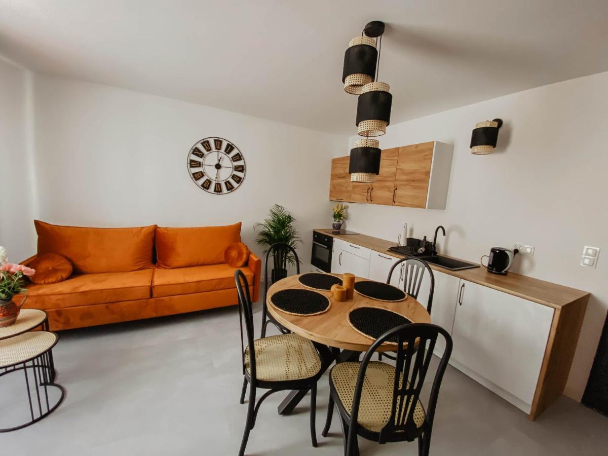 Cztery Pory Roku Apartment Wiele Exterior photo