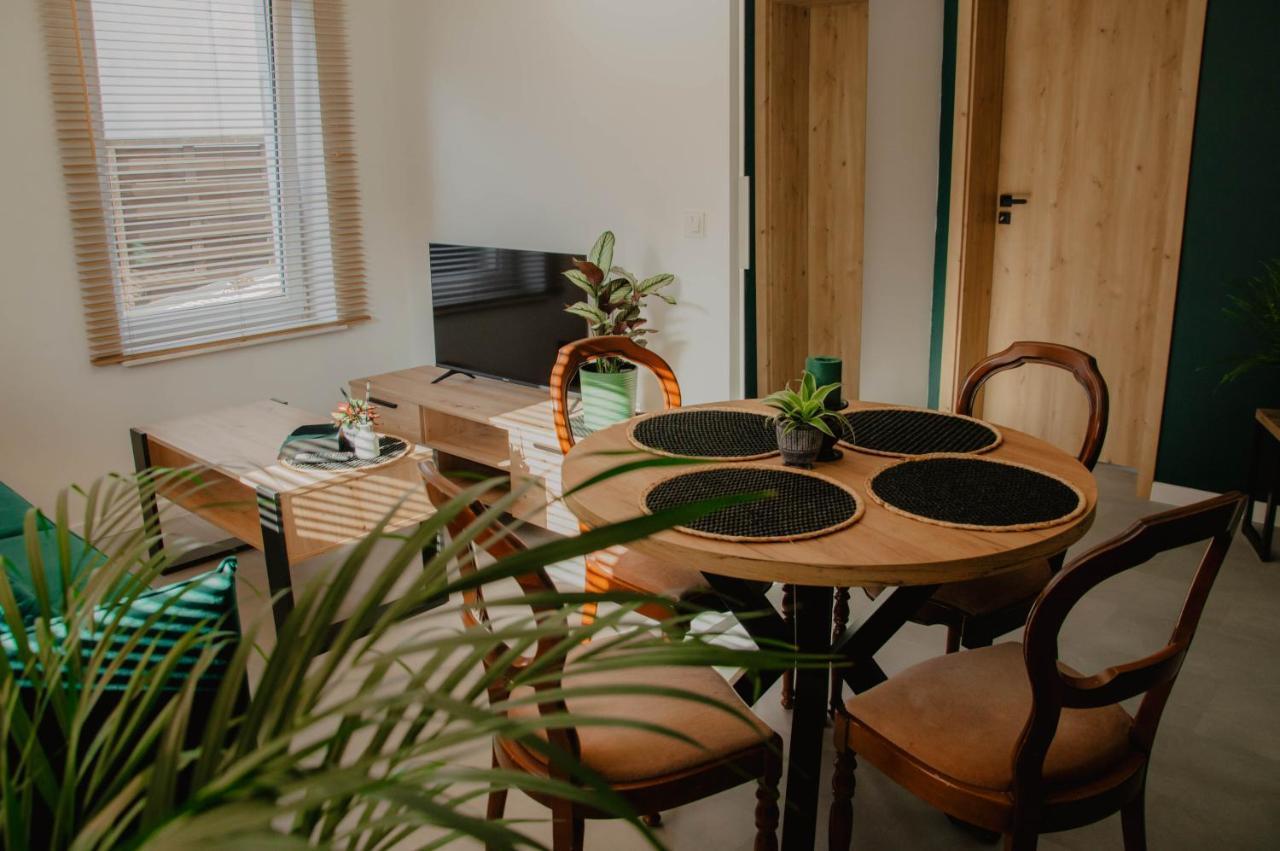 Cztery Pory Roku Apartment Wiele Exterior photo